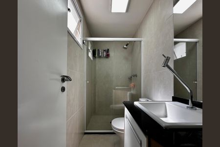 Apartamento à venda com 68m², 2 quartos e 2 vagasBanheiro Suíte