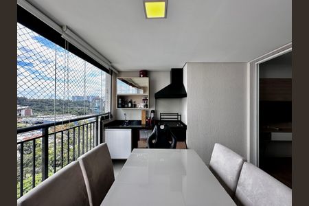 Apartamento à venda com 68m², 2 quartos e 2 vagasVaranda