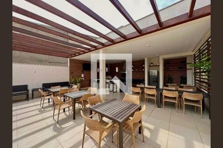 Apartamento à venda com 68m², 2 quartos e 2 vagasChurrasqueira