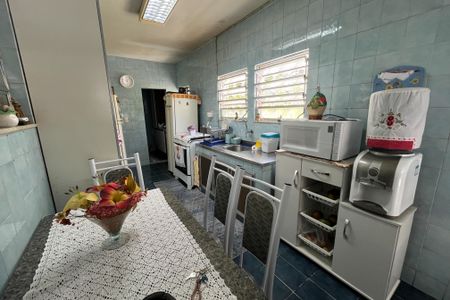 Casa à venda com 260m², 3 quartos e 1 vaga Casa à venda com 260m², 3 quartos e 1 vagaCozinha