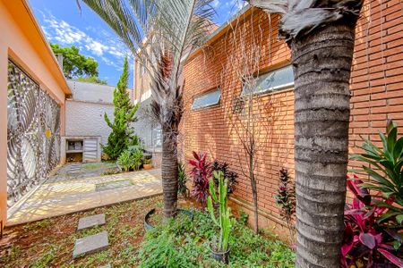 Casa à venda com 563m², 6 quartos e 6 vagasGaragem