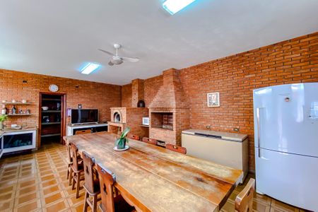 Casa à venda com 563m², 6 quartos e 6 vagasChurrasqueira