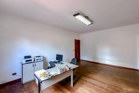 Casa à venda com 563m², 6 quartos e 6 vagasQuarto 2 