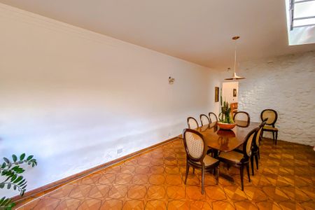 Casa à venda com 563m², 6 quartos e 6 vagasSala