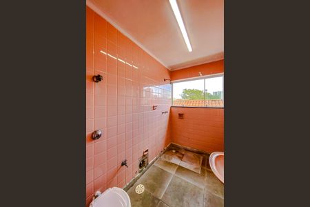 Casa à venda com 563m², 6 quartos e 6 vagasBanheiro da Suíte 2