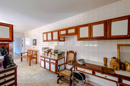 Casa à venda com 563m², 6 quartos e 6 vagasCozinha