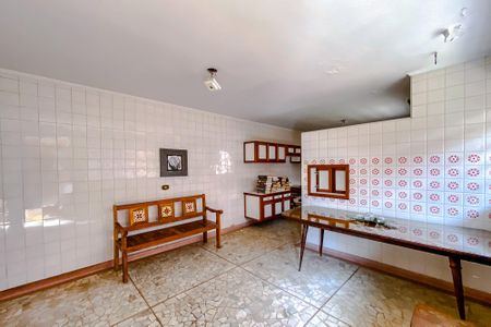 Casa à venda com 563m², 6 quartos e 6 vagasCozinha