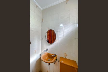 Casa à venda com 563m², 6 quartos e 6 vagasBanheiro externo 2