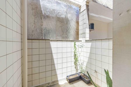 Casa de condomínio à venda com 297m², 3 quartos e 3 vagas Casa de condomínio à venda com 297m², 3 quartos e 3 vagasÁrea de Serviço