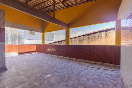 Casa de condomínio à venda com 297m², 3 quartos e 3 vagas Casa de condomínio à venda com 297m², 3 quartos e 3 vagasTerraço