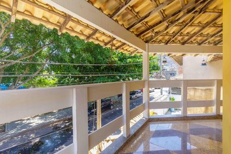 Casa de condomínio à venda com 297m², 3 quartos e 3 vagas Casa de condomínio à venda com 297m², 3 quartos e 3 vagasVaranda