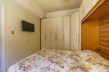 Casa de condomínio à venda com 297m², 3 quartos e 3 vagas Casa de condomínio à venda com 297m², 3 quartos e 3 vagasSuíte 2