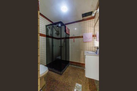 Casa de condomínio à venda com 297m², 3 quartos e 3 vagas Casa de condomínio à venda com 297m², 3 quartos e 3 vagasBanheiro da Suíte 2