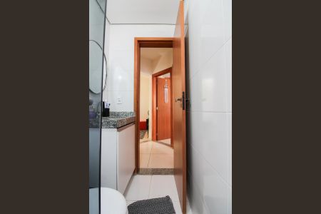 Apartamento à venda com 56m², 2 quartos e 1 vaga Apartamento à venda com 56m², 2 quartos e 1 vagaBanheiro Social