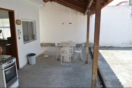 Casa de condomínio à venda com 216m², 2 quartos e 3 vagas Casa de condomínio à venda com 216m², 2 quartos e 3 vagasÁrea de Serviço