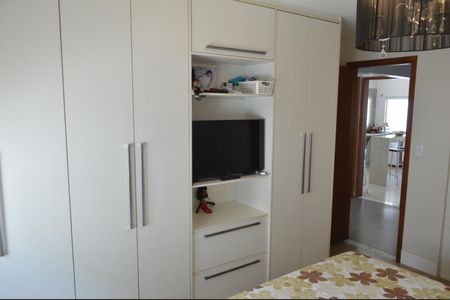 Casa de condomínio à venda com 216m², 2 quartos e 3 vagas Casa de condomínio à venda com 216m², 2 quartos e 3 vagasSuíte 1