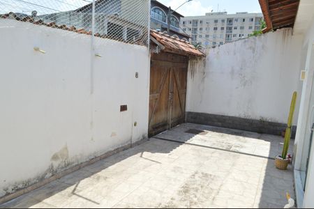 Casa de condomínio à venda com 216m², 2 quartos e 3 vagas Casa de condomínio à venda com 216m², 2 quartos e 3 vagasQuintal
