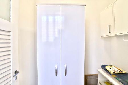 Apartamento à venda com 78m², 2 quartos e 1 vaga Apartamento à venda com 78m², 2 quartos e 1 vagaQuarto de Serviço