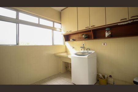 Apartamento à venda com 125m², 3 quartos e 1 vagaÁrea de Serviço