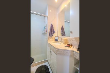 Apartamento à venda com 66m², 2 quartos e 1 vaga Apartamento à venda com 66m², 2 quartos e 1 vagaBanheiro