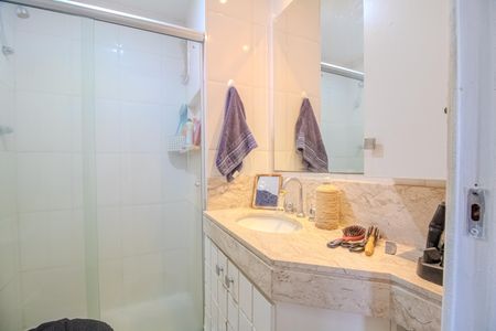 Apartamento à venda com 66m², 2 quartos e 1 vaga Apartamento à venda com 66m², 2 quartos e 1 vagaBanheiro