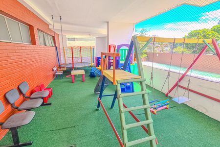 Apartamento à venda com 66m², 2 quartos e 1 vaga Apartamento à venda com 66m², 2 quartos e 1 vagaÁrea comum - Playground