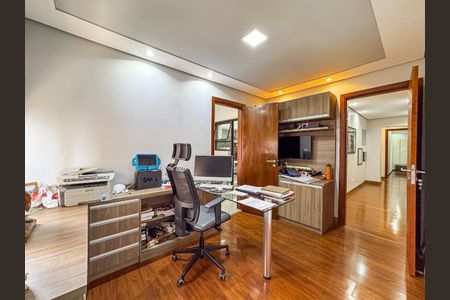 Apartamento à venda com 206m², 4 quartos e 3 vagas