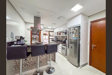 Apartamento à venda com 206m², 4 quartos e 3 vagas