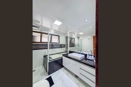 Apartamento à venda com 206m², 4 quartos e 3 vagas