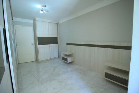 Casa à venda com 150m², 3 quartos e 3 vagas Casa à venda com 150m², 3 quartos e 3 vagasSuíte 1