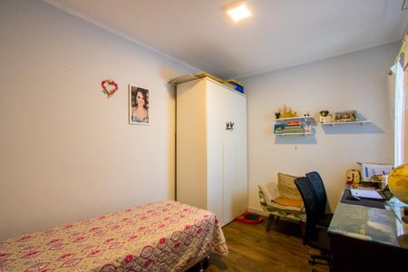 Casa à venda com 200m², 3 quartos e 4 vagas Casa à venda com 200m², 3 quartos e 4 vagasQuarto 3