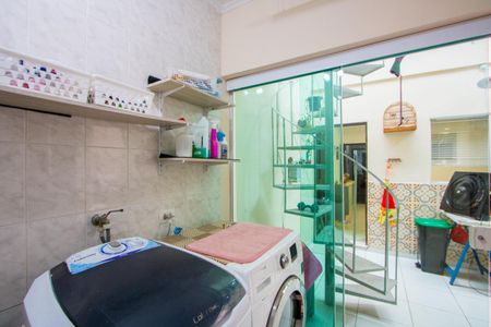 Casa à venda com 200m², 3 quartos e 4 vagas Casa à venda com 200m², 3 quartos e 4 vagasÁrea de serviço