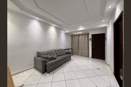 Casa à venda com 221m², 4 quartos e 7 vagas Casa à venda com 221m², 4 quartos e 7 vagasSala