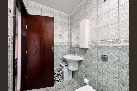 Casa à venda com 221m², 4 quartos e 7 vagas Casa à venda com 221m², 4 quartos e 7 vagasBanheiro da Suíte