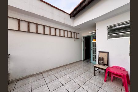 Casa à venda com 221m², 4 quartos e 7 vagas Casa à venda com 221m², 4 quartos e 7 vagasVaranda