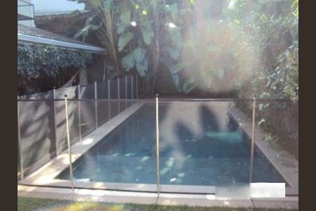 Casa de condomínio à venda com 530m², 4 quartos e 4 vagas