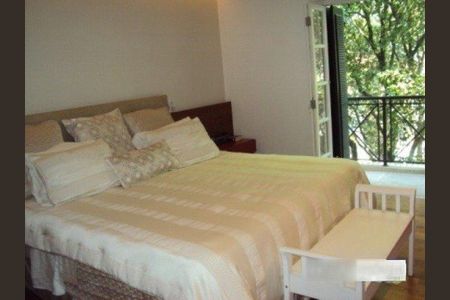 Casa de condomínio à venda com 530m², 4 quartos e 4 vagas