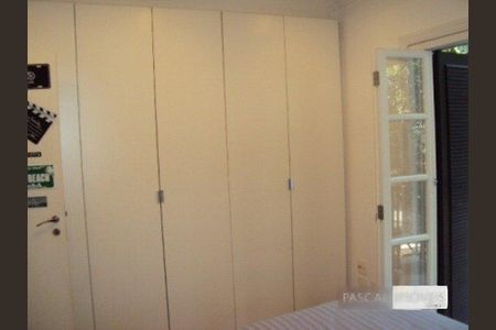 Casa de condomínio à venda com 530m², 4 quartos e 4 vagas