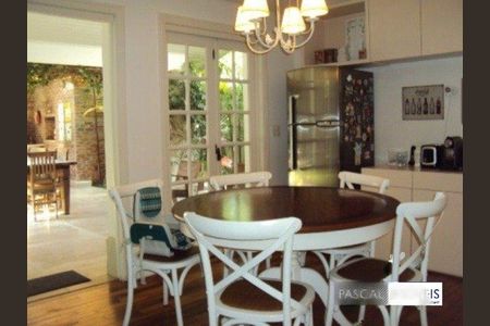 Casa de condomínio à venda com 530m², 4 quartos e 4 vagas