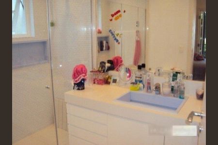 Casa de condomínio à venda com 530m², 4 quartos e 4 vagas