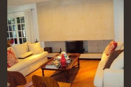 Casa de condomínio à venda com 530m², 4 quartos e 4 vagas