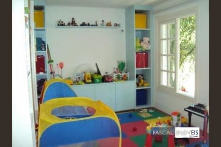 Casa de condomínio à venda com 530m², 4 quartos e 4 vagas