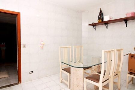 Casa à venda com 132m², 3 quartos e 1 vaga