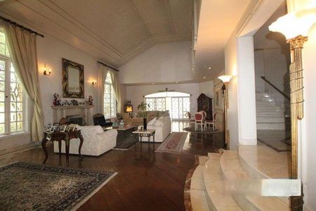 Casa de Condomínio à venda com 4 quartos, 840m² em Super Quadra Morumbi, São Paulo