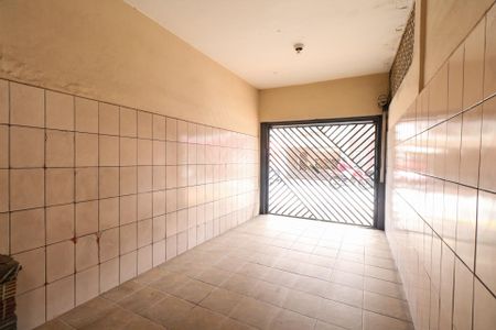 Casa à venda com 170m², 2 quartos e 2 vagas Casa à venda com 170m², 2 quartos e 2 vagasGaragem
