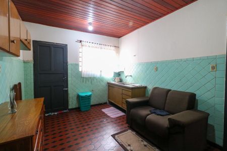 Casa à venda com 170m², 2 quartos e 2 vagas Casa à venda com 170m², 2 quartos e 2 vagasCozinha