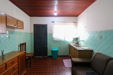 Casa à venda com 170m², 2 quartos e 2 vagas Casa à venda com 170m², 2 quartos e 2 vagasCozinha