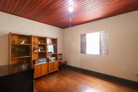 Casa à venda com 170m², 2 quartos e 2 vagas Casa à venda com 170m², 2 quartos e 2 vagasQuarto 1