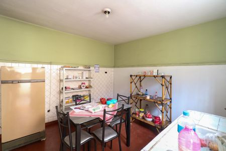 Casa à venda com 170m², 2 quartos e 2 vagas Casa à venda com 170m², 2 quartos e 2 vagasGaragem 2