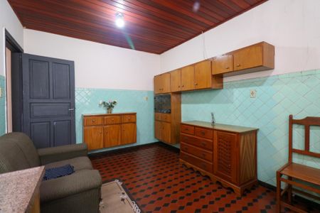 Casa à venda com 170m², 2 quartos e 2 vagas Casa à venda com 170m², 2 quartos e 2 vagasCozinha